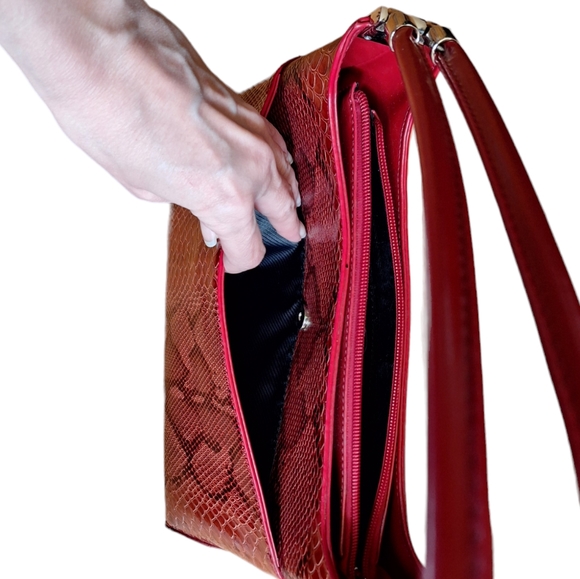 Vintage Red Faux Snakeskin Shoulder Bag - Picture 7 of 8